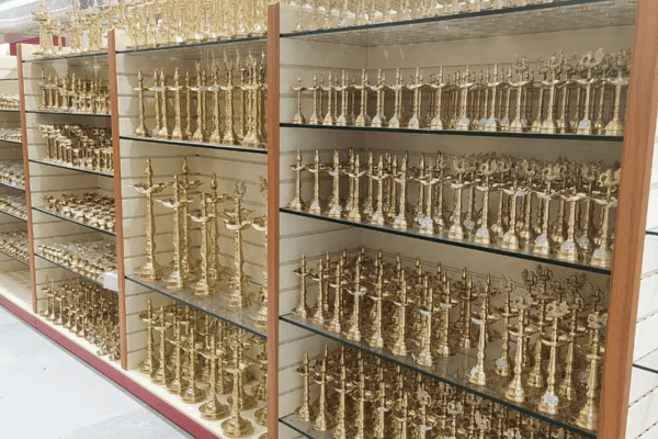 showroom racks